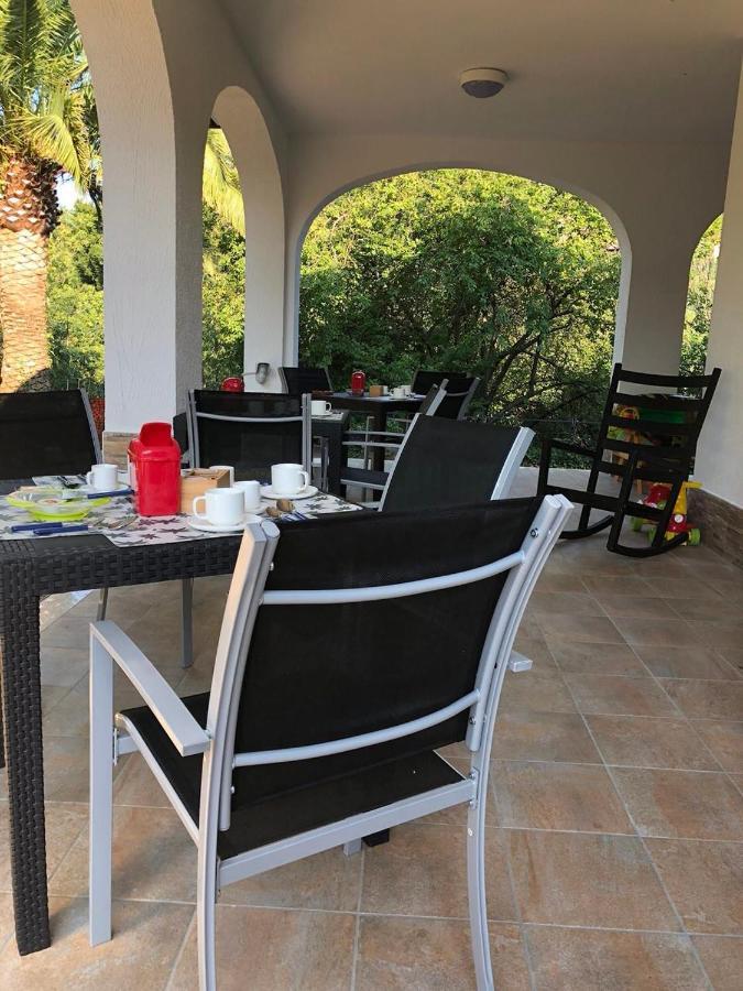 B&B Zac House Toirano Bagian luar foto