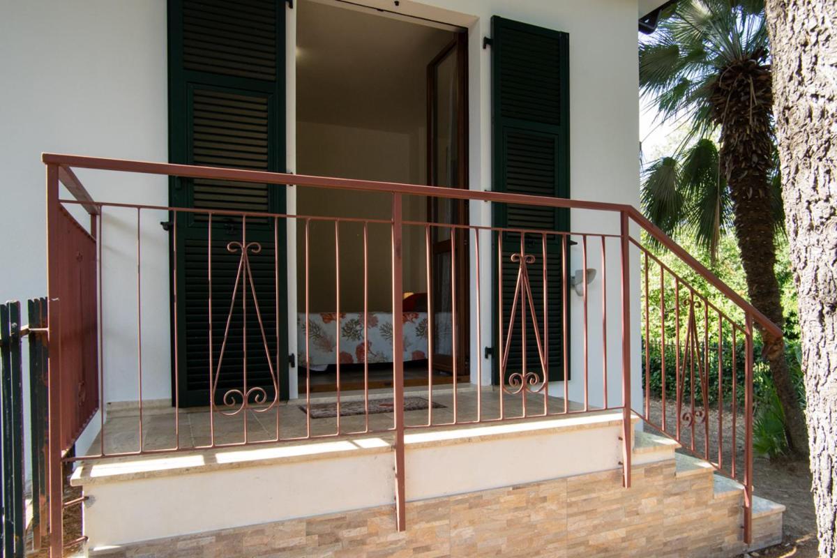 B&B Zac House Toirano Bagian luar foto